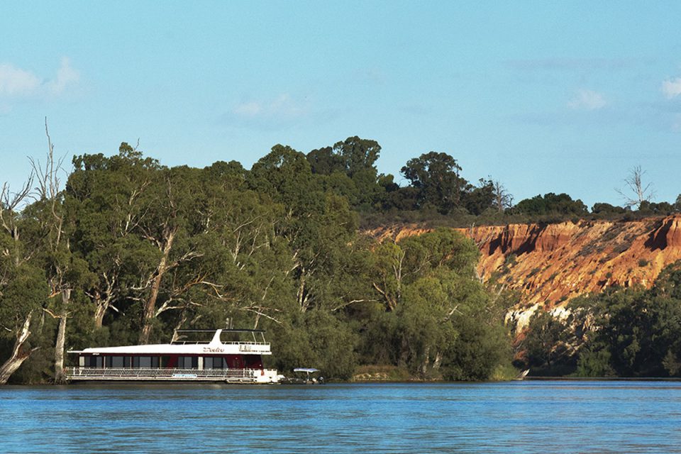 Stay in a modern houseboat with view of Headings Cliff on the South Australian Murray River.